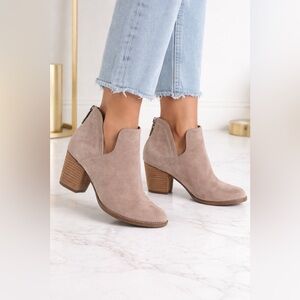 Blondo Suede Waterproof Open Ankle Zip Heel Ankle Booties Women’s Size 9 1/2 M